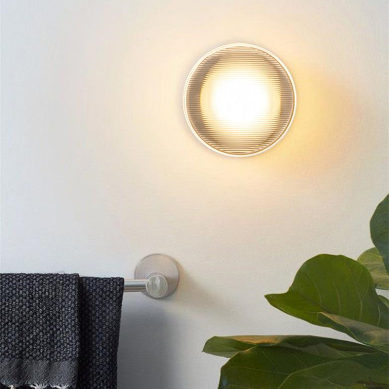 Veta Wall Lamp, 2 Colour