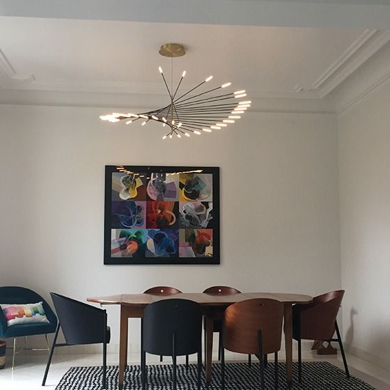 Lowry Moderner Kronleuchter, rotierendes Feuerwerk, Schwarz/Gold, Wohnzimmer/Kunstgalerie