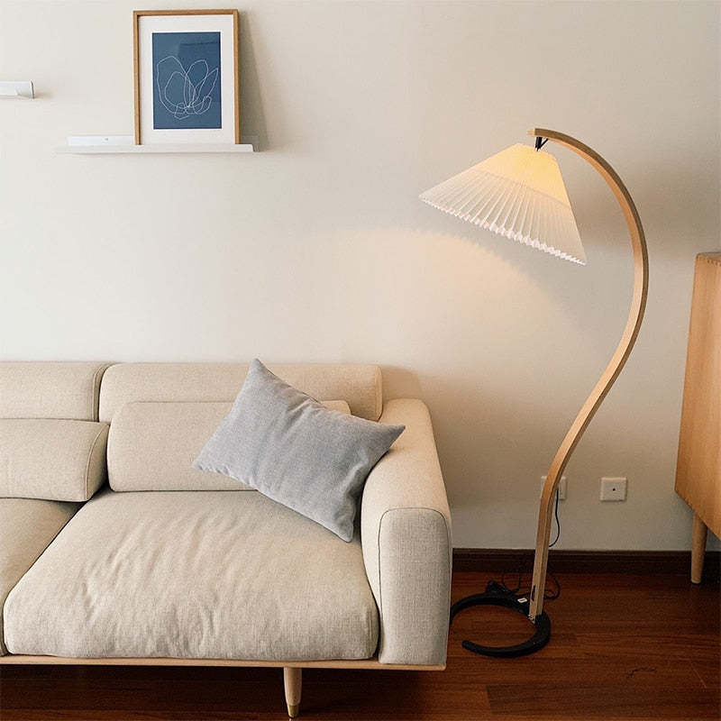 Moderne, minimalistische Stoffschirm-LED-Stehlampe, Nachttisch-Stehleuchte für das Wohnzimmer