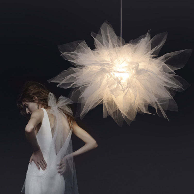 Nordic Minimalist Mesh Flower Pendant Light for Bedroom & Dining Room