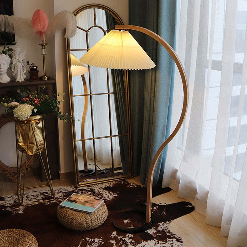 Moderne, minimalistische Stoffschirm-LED-Stehlampe, Nachttisch-Stehleuchte für das Wohnzimmer