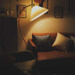 Moderne, minimalistische Stoffschirm-LED-Stehlampe, Nachttisch-Stehleuchte für das Wohnzimmer